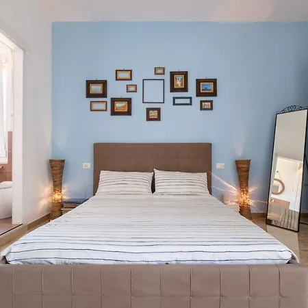 Fabula 3 With Private Bathroom Oda ve Kahvaltı Bolonya